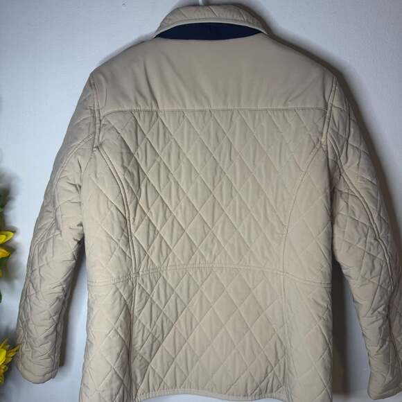 Tommy Hilfiger Women's Beige Diamond Quilted Button-Down Barn Jacket with Crest - Picture 2 of 8